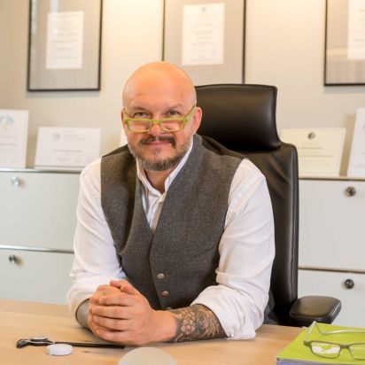 Dr. med. Peter Neumann Facharzt für Plastische und Ästhetische Chirurgie