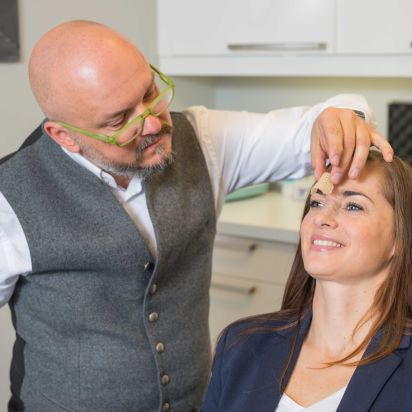 Nasennachkorrektur bei Dr. med. Peter Neumann in München